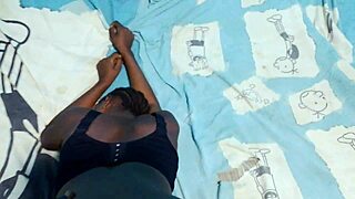 j�crase cest grosse fesses avec mon grosse bite une �tudiante avec son professeur anal creampies b�b� bbc sperme, petite teen spreading juicy pussy