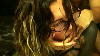 Influencer Camila Jimenez Gapes Ass in First Anal Fingering