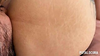 oye, mira como le destrozamos el coño y garganta a sofía ruiz la curvy colombiana