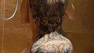 carolina iena soaps her shaved pussy and wrinkled feet in a teasing italian shower orgasm