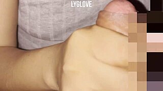 mi amante me da unas mamadas increíbles en el cuarto de su esposo casero