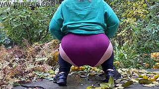 Hot Mature BBW in Leggings Pees Bent Over Doggystyle with Huge Curves