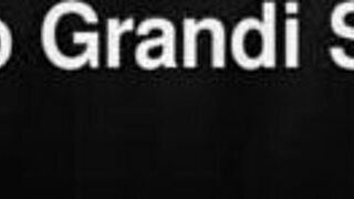 ria sunn takes huge khun l dildo with anal fisting?