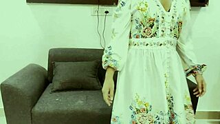 omg indian babe fucks teacher for exam help 😈🔥