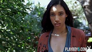 damn this ufc octagon girl is one hot black milf with those huge natural tits 🍈🍈