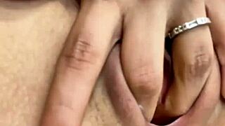 i GOT SO HORNY i had to rub out a quick juicy cum