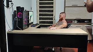 Behind Scenes Hardcore Bareback Fucking Big Ass Tattooed Babe Squirting Orgasm on Monster Cock Machine