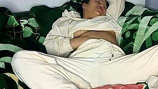 Amateur solo girl wakes up early for intense masturbation squirt session