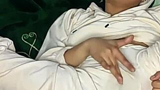 Amateur solo girl wakes up early for intense masturbation squirt session