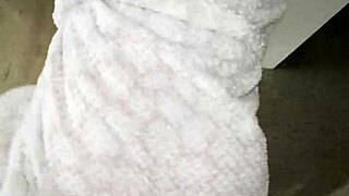 Step son slides big dick in after hubby leaves, fucks me hard in kitchen 😈🍆