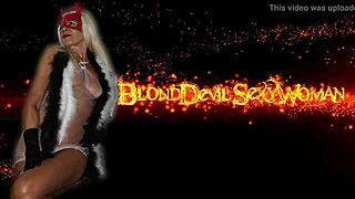 i flash my hairy milf pussy on webcam again...