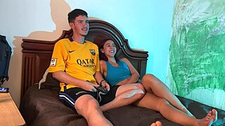 watchin tv wit stepsis she sucks my cock