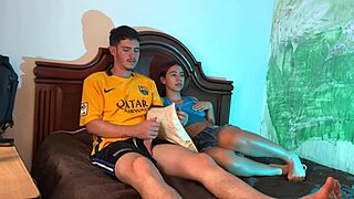 watchin tv wit stepsis she sucks my cock