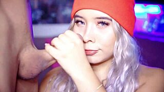 colombian bbw cutie wraps lips on cock to start her day right