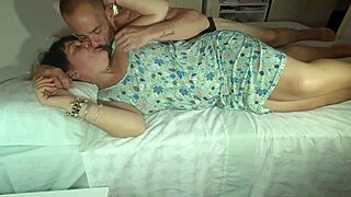 i crave romantic fucks but nothing beats cum flooding my big hairy milf pussy