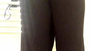 omg this cute yoga teen slut farts loud in tight pants watch her shake that ass 💨🍑