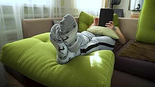 amateur feet tease in socks wrinkles toes homemade voyeur