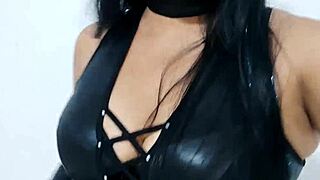 i dressed as sexy superheroine modeling lingerie live for sugar daddy