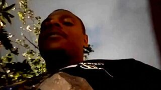 Esse pauzudo me pegou na rua e eu levei pro quarto pra engolir tudo 😈