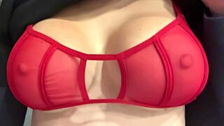 wanna watch artemisia love jiggle her italian milf juicy boobs slow?