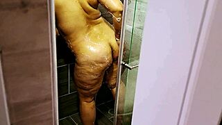 fucking my stepmom's tight delicious pussy feels amazing in this homemade taboo young on mature clip