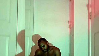 Dreaming of Girlfriend While JOI Singing Turns Romantic - Join Free?