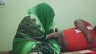 hey desi delivery dude pounds that wet indian pussy hard