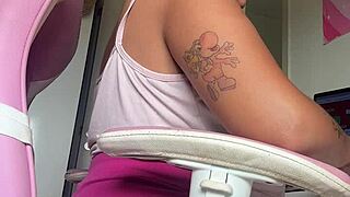 chubby ebony babe farts LOUD at her home office desk