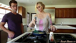 Milf Stepmom Gets Pounded Missionary Then Sprayed With Thick Cum