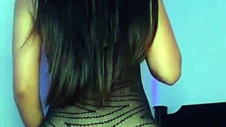 curvy morena gordita spreads for raw anal creampie begging