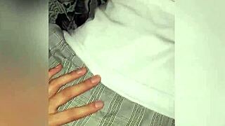 grabaNDo los GIMIEntos de mi HERMANastra cuando la COJO en perrito en mi cuarto