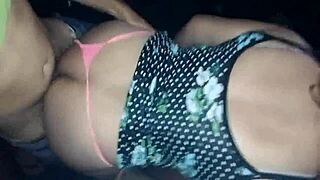 perrito con tanga rosa y vestido floral, sientes como entra profundo?