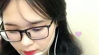 super cute vietnamese girl livestreams her sexy korean webcam vibes