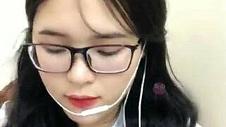 super cute vietnamese girl livestreams her sexy korean webcam vibes