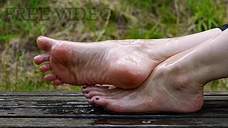 Oiled Pretty Female Feet Tease with Sexy Toes