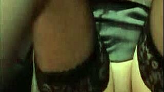 Que rico huge wet pussy rub 💦😍