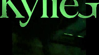 Delivery Guy Finally Gives In to Horny Housewife's Cravings After Many Tries