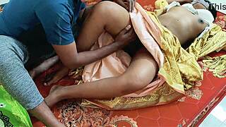 i'm that desi bhabhi in saree getting romantic with hubby in kitchen