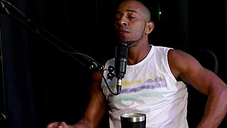 Thrilling Naughty Chats Ignite Passion With Negro Top And Belinha!