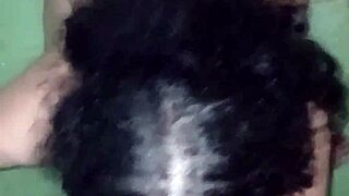 quieres ver como le chupo la verga gorda en el baño del gym sin que nos pillen?