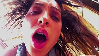 acordei chupando sua buceta safada e fiz ela mamar tudo