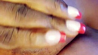 brownsugarheart reveals her plump beautiful nipples in steamy update