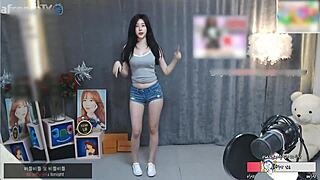 Heart Pounding Over Cute Korean Dancer's Moves