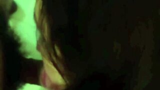 me encontr� a un ex compa�ero de trabajo despu�s de a�os y lo llev� a mamar vergas con putas