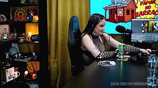 Ruan grabs the guest hard as she feels every thrust. Victoria Camargo moans in the podcast p�pum no barraco.