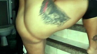 damn bbw colombian big ass back from gym fingers wet pussy to squirting orgasm 😍