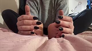 ARTEMISIA'S MILF FEET FETISH WITH LONG NAILS AND HAND WORSHIP SESSION