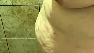 im washin up in shower part2