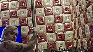 Watching blonde Alina dance sexy on the pole turns me on