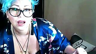 watch my wet cunt get so creamy with this toy